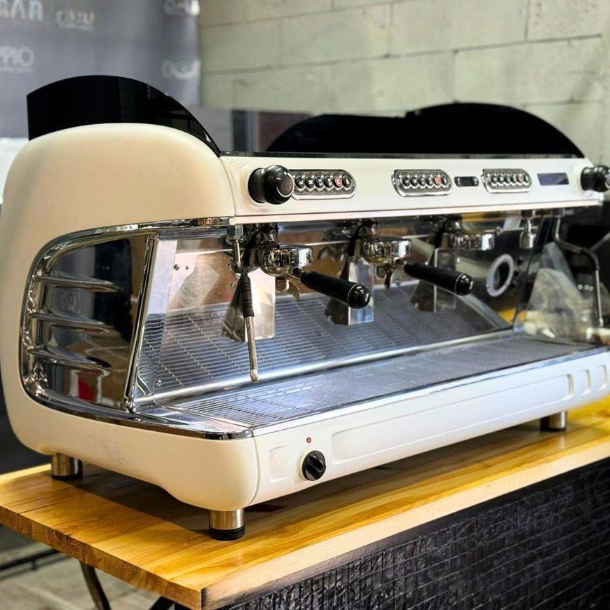 Sanremo Verona Multiboiler (3 группы) аренда профессиональной кофеварки