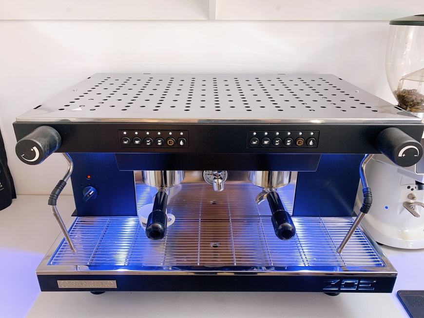 Sanremo ZOE двопостова професійна кавова машина