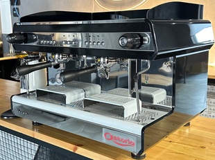 Оренда Astoria Tanya R SAE 2Gr (висока група) – двопостова автоматична кавомашина